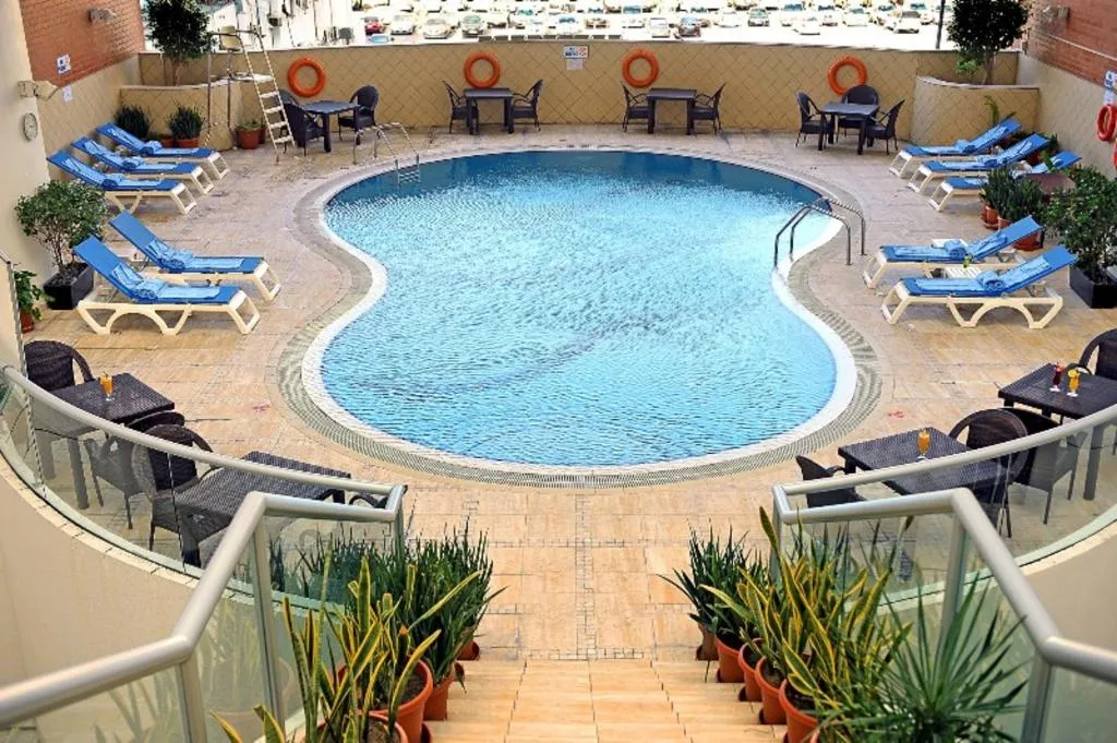 Pool, Lotus Downtown Metro Hotel Apartments, Dubai