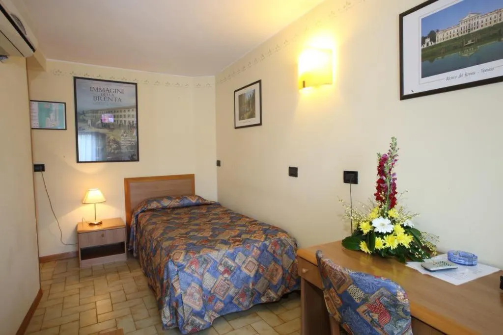 Room, Albergo Alla Campana, Venice