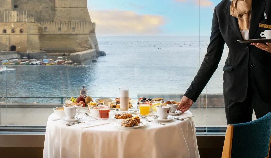 Restaurant, Royal Continental, Naples