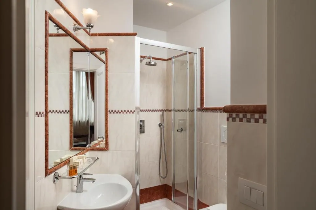 TRIPLE CLASSIC Room, Executive, Florence