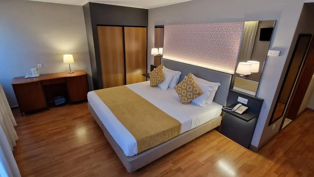DOUBLE SUPERIOR Room, 3K Madrid, Lisbon