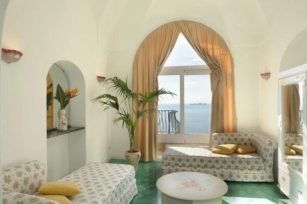 Room, Villa Rosa, Naples