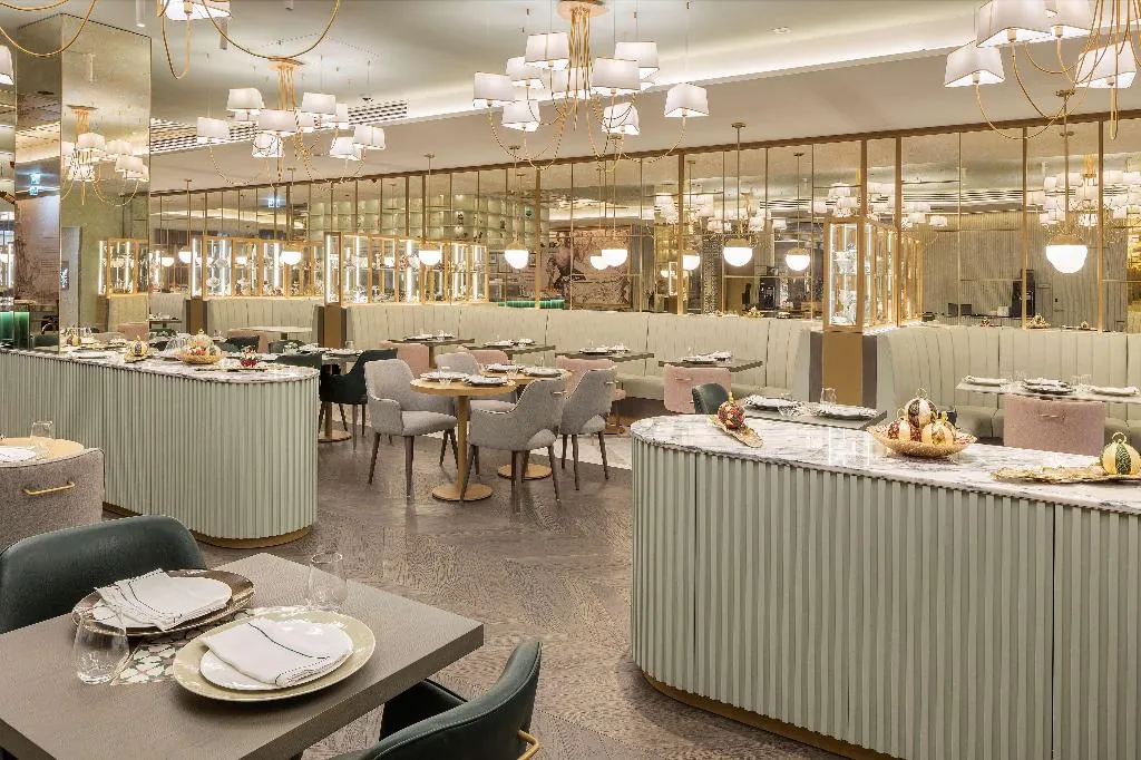 Restaurant, The Emerald House Lisbon, Curio Collection by Hilt, Lisbon