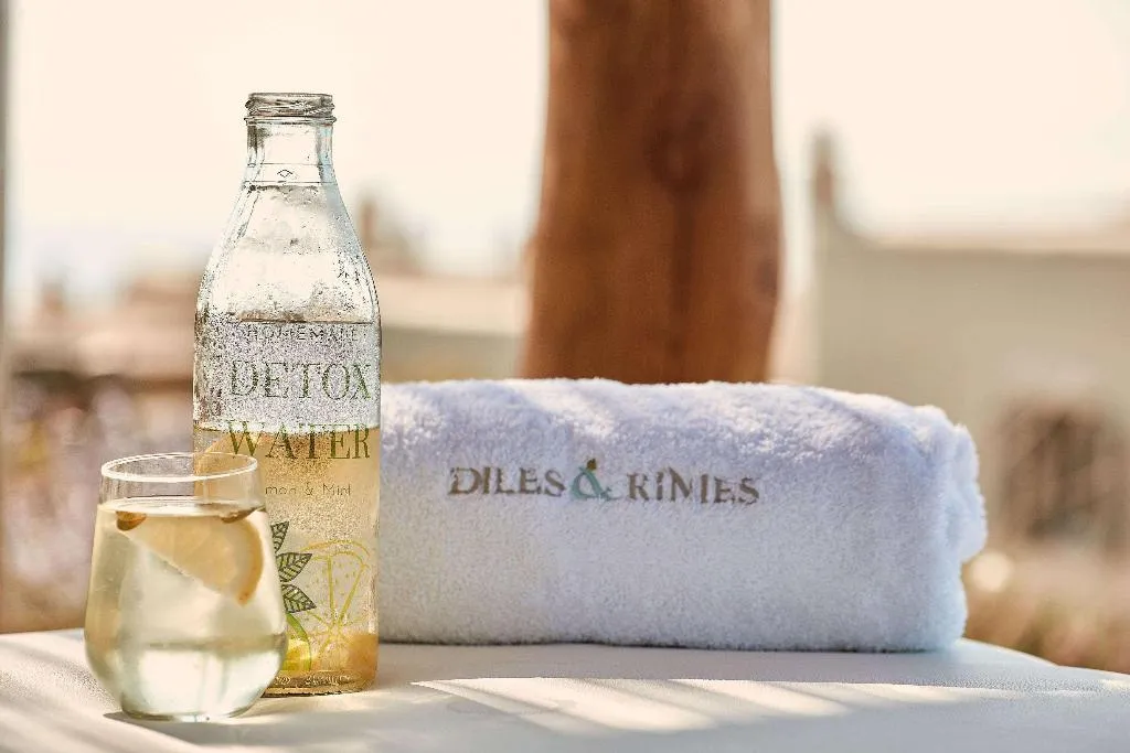 Sports and Entertainment, Diles & Rinies, Mykonos
