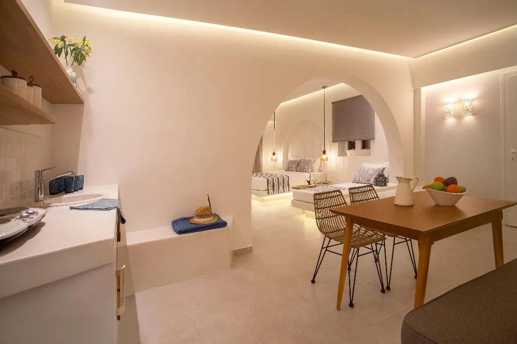 STUDIO CAPACITY 3 Room, Margarenia, Santorini