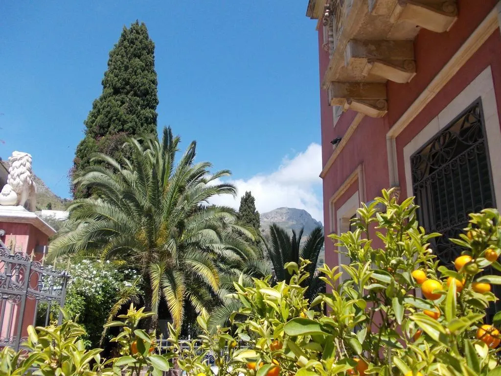 General view, La Pensione Svizzera, Taormina