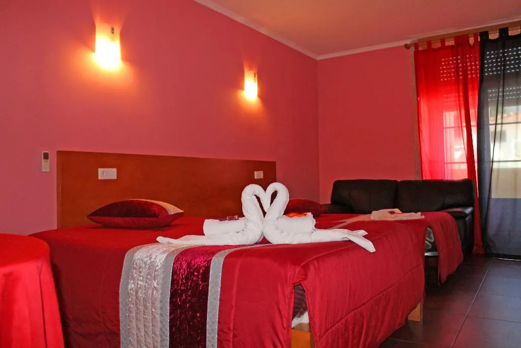 FAMILY ROOM CAPACITY 3 Room, Monte Carlo Love Porto, Porto