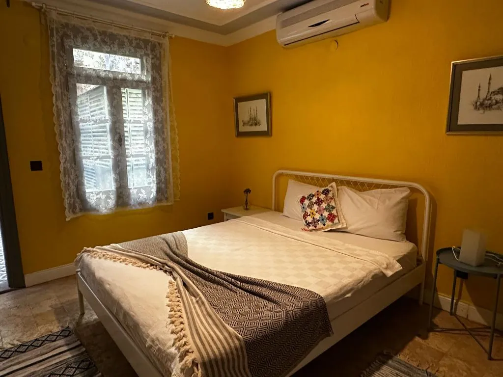 DOUBLE STANDARD Room, Perperene Konağı, Izmir