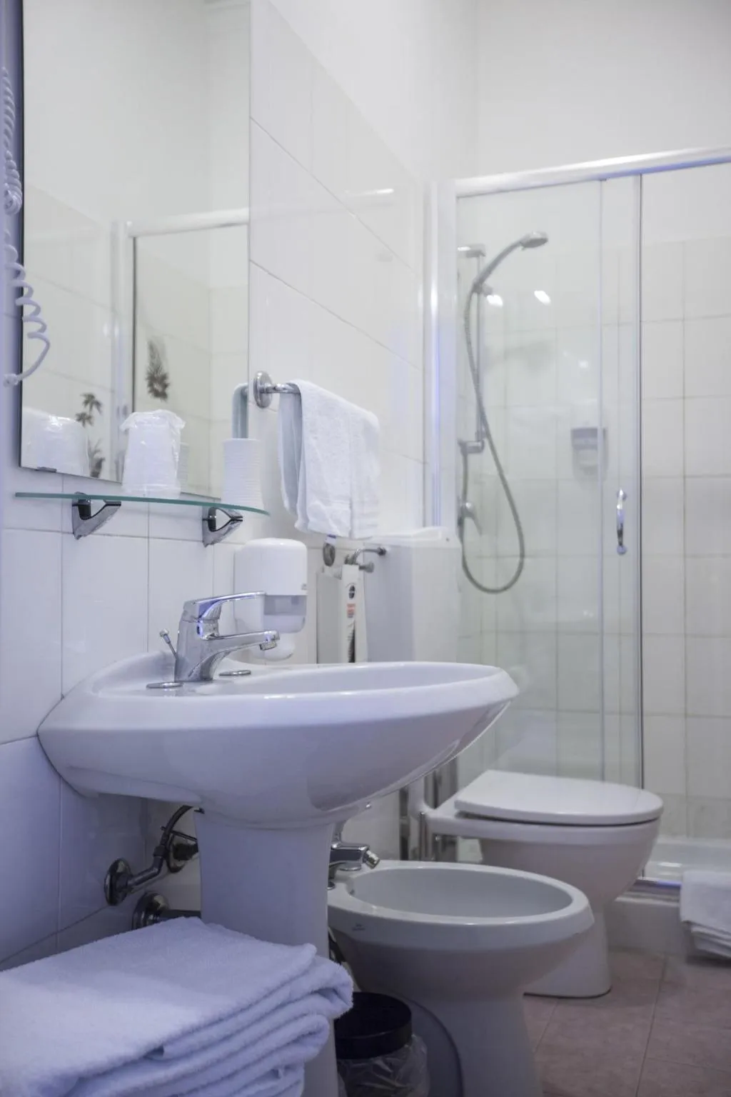 Room, Albergo Amalfi Milano, Milan