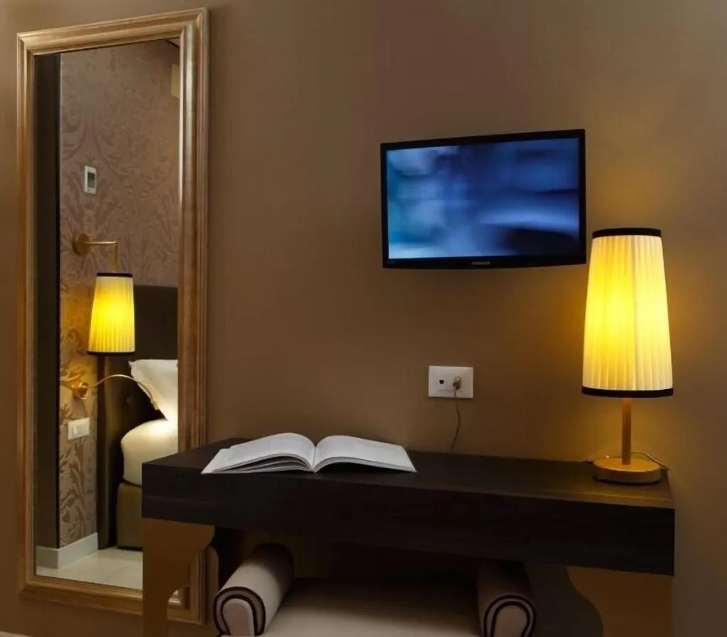 SINGLE STANDARD Room, Arcadia, Venice