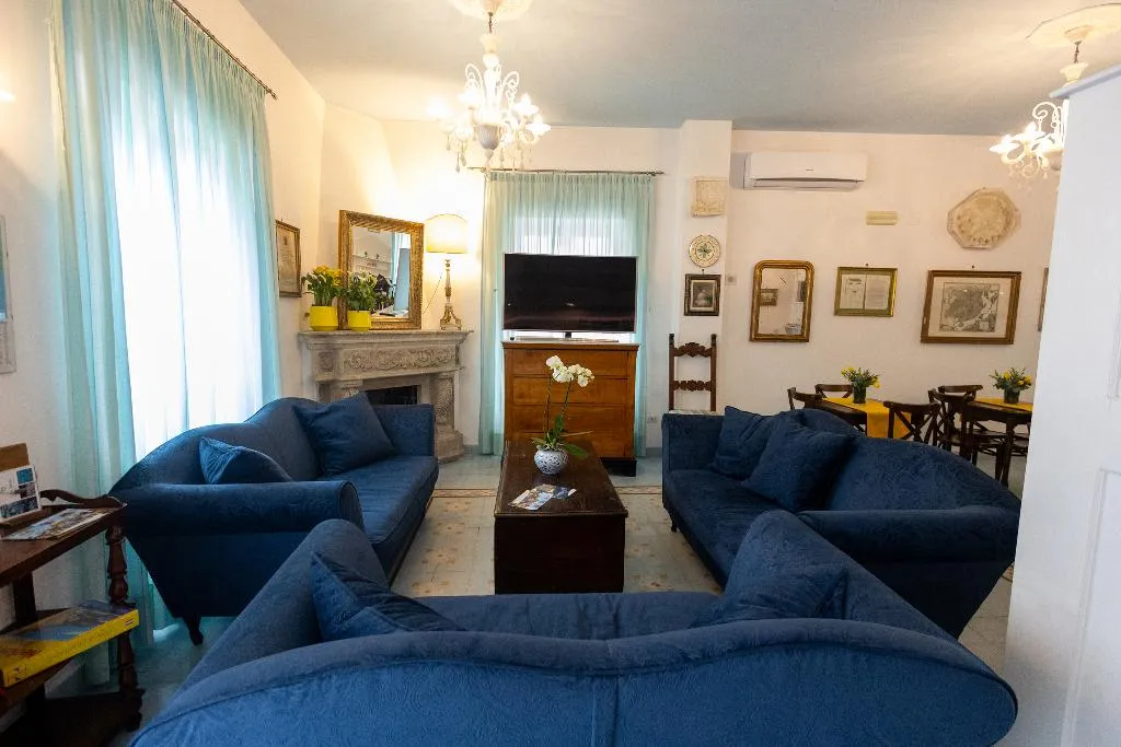 Lobby, Villa Nefele, Catania