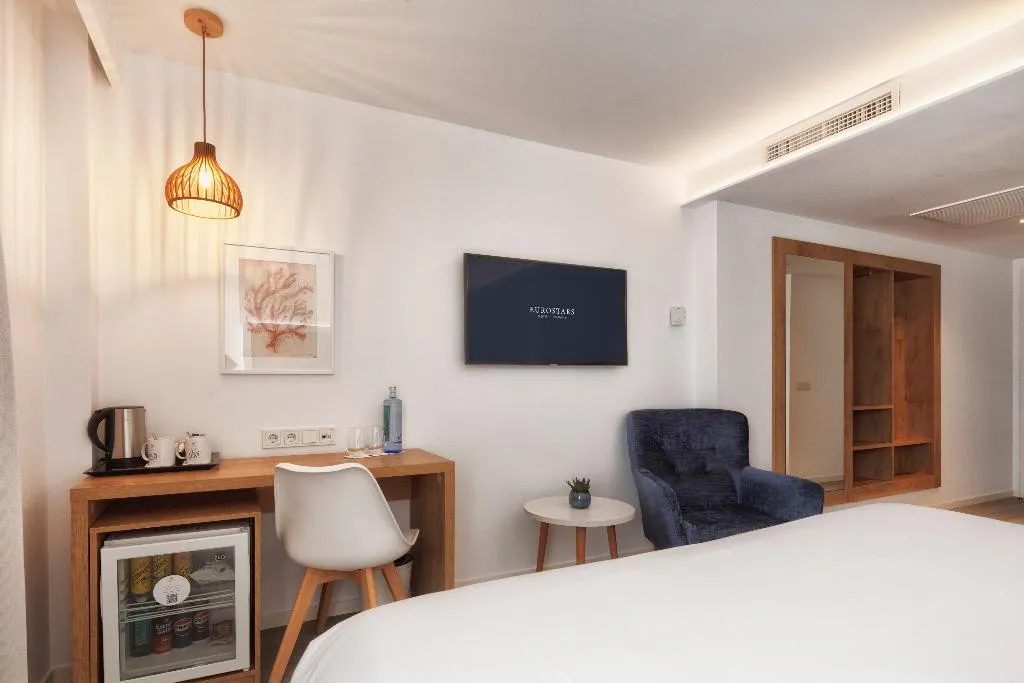 Double or Twin DELUXE Room, Eurostars Puerto de Ibiza, Ibiza