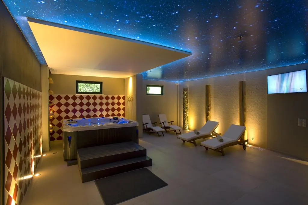 Sports and Entertainment, Atlantis Beach Hotel, Crete