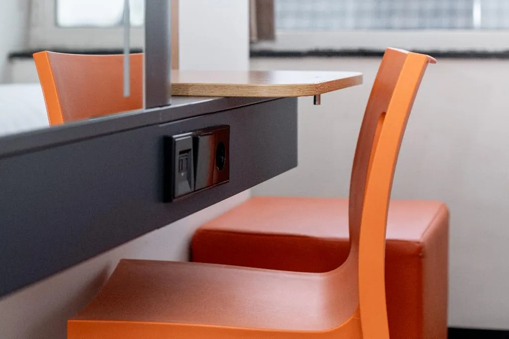 FAMILY ROOM Accessible Room, easyHotel Amsterdam Arena Boulevard, Amsterdam