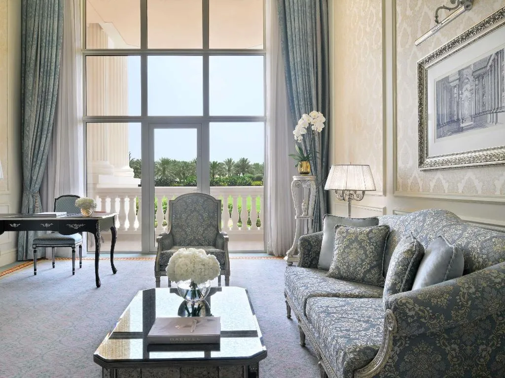 SUITE DUPLEX Room, Raffles The Palm Dubai, Dubai