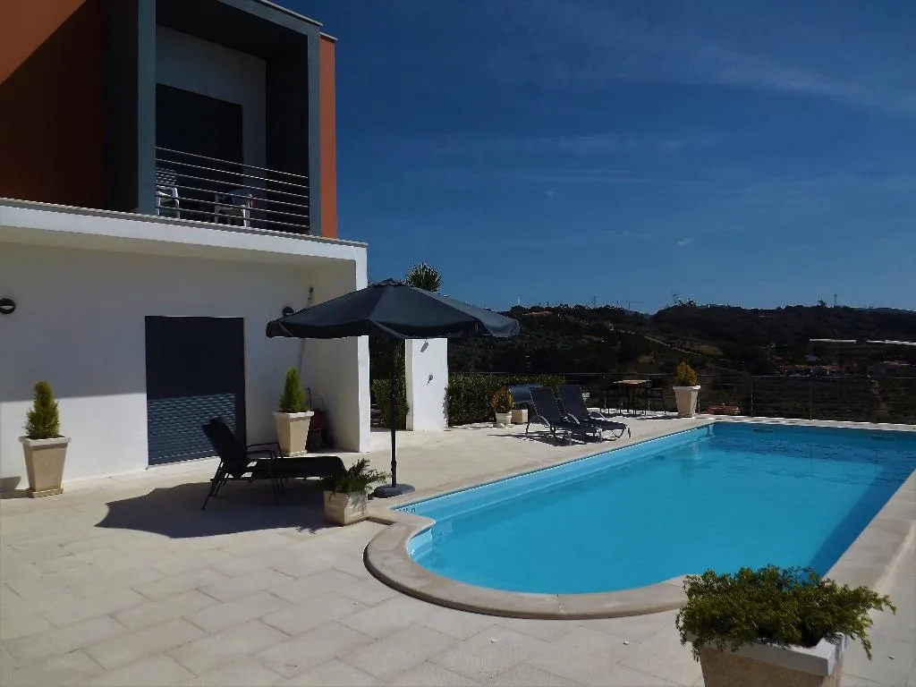 Pool, Casa Ceedina Bed and Breakfast, Porto
