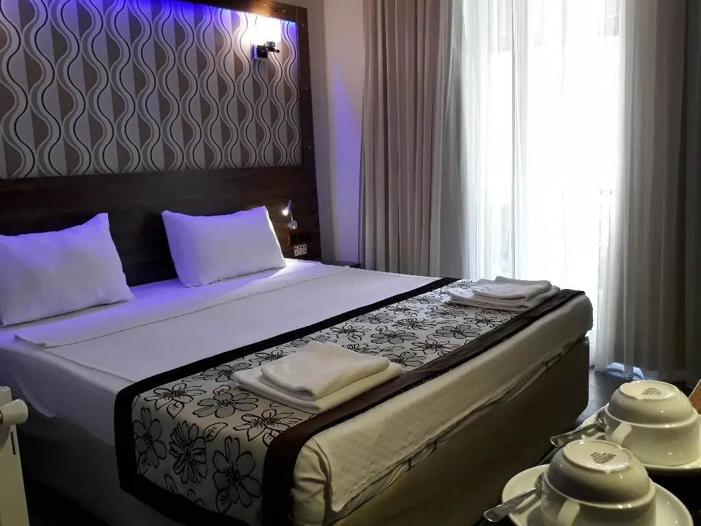 Room, Dolphin Apart, Dalaman