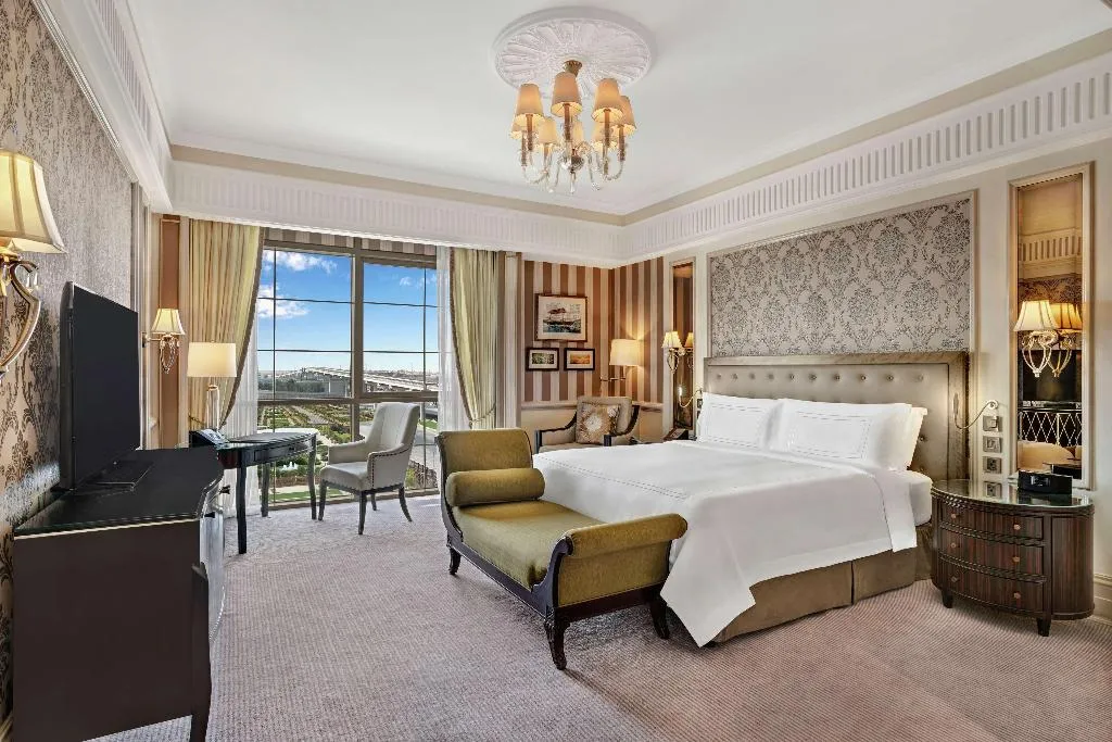 DOUBLE SINGLE USE GRAND DELUXE Room, Al Habtoor Palace, Dubai