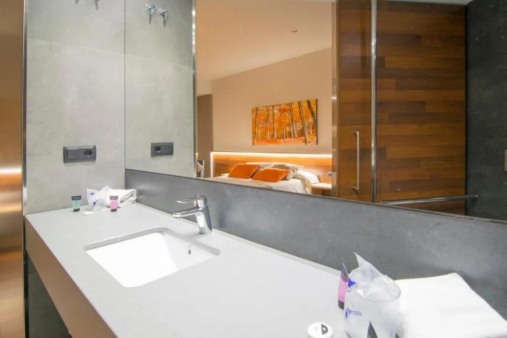 DOUBLE SUPERIOR Room, America Igualada, Barcelona