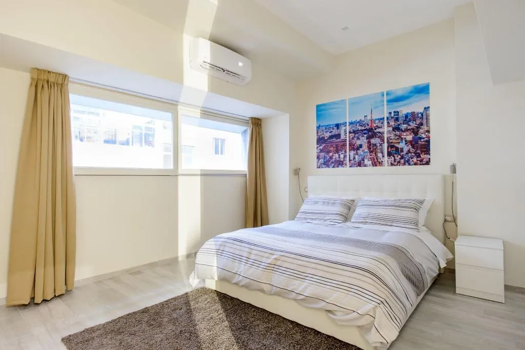 Room, Morra's Home, Naples