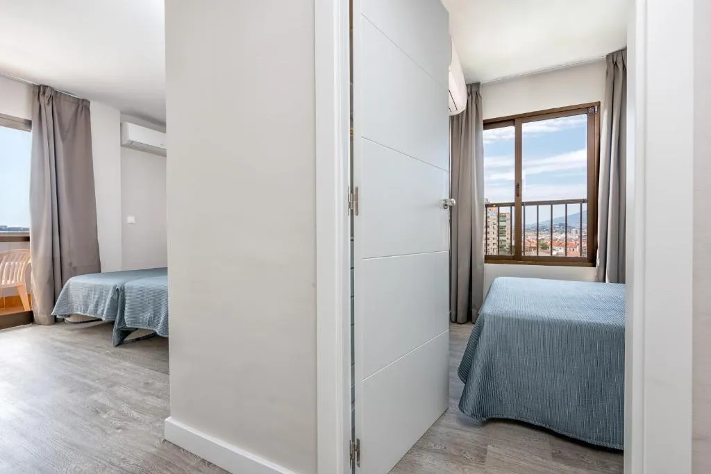 APARTMENT CAPACITY 5 TWO BEDROOMS Room, Aparthotel Veramar, Costa Del Sol