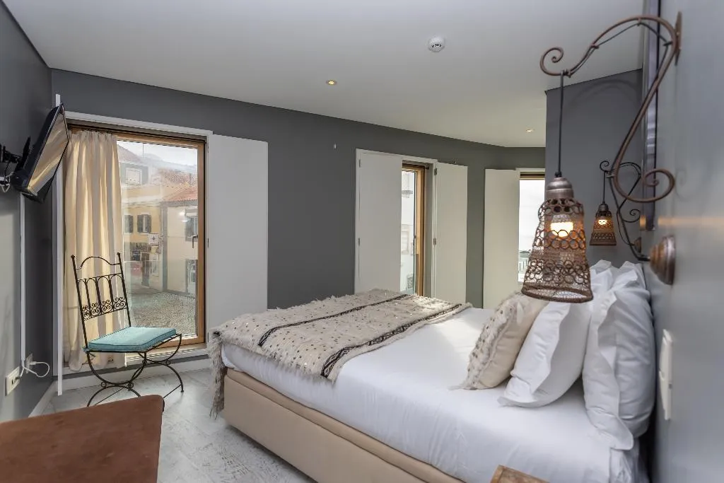 QUADRUPLE SUPERIOR WITH BALCONY Room, Casa Da Praça, Lisbon