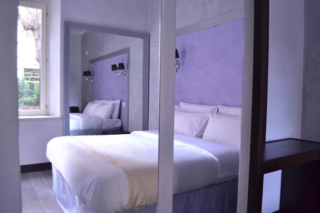 Room, Tiburtina House, Rome
