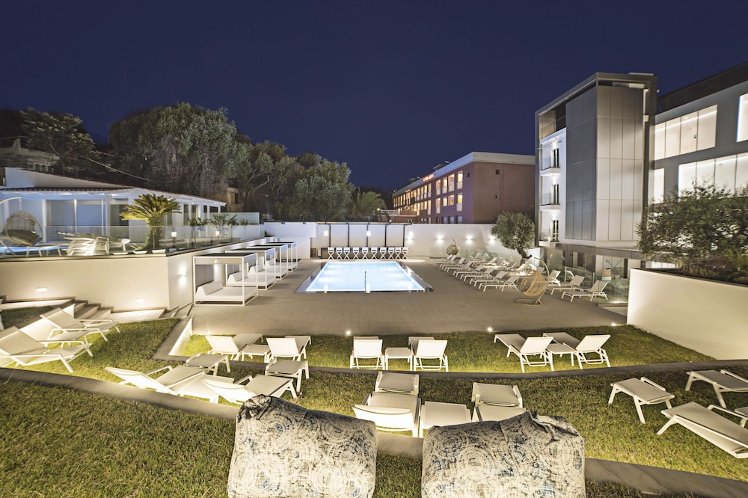 Ray Hotel, Corfu