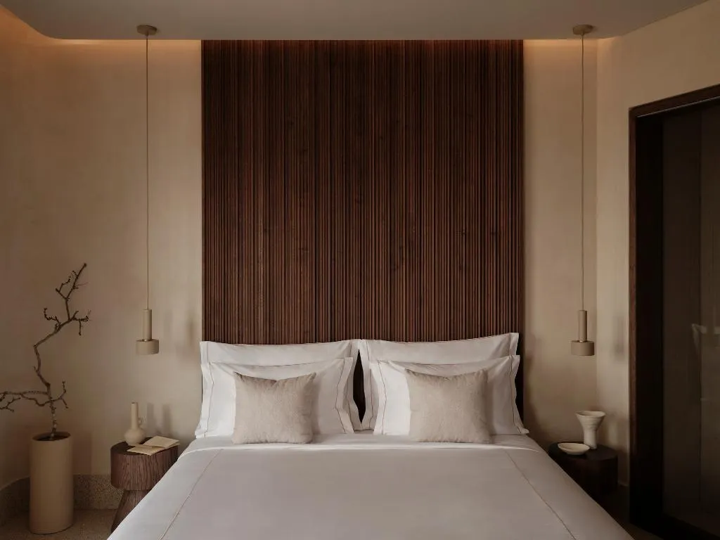 TRIPLE PREMIUM Room, Enarma Suites & Spa Wellness Retreat, Santorini