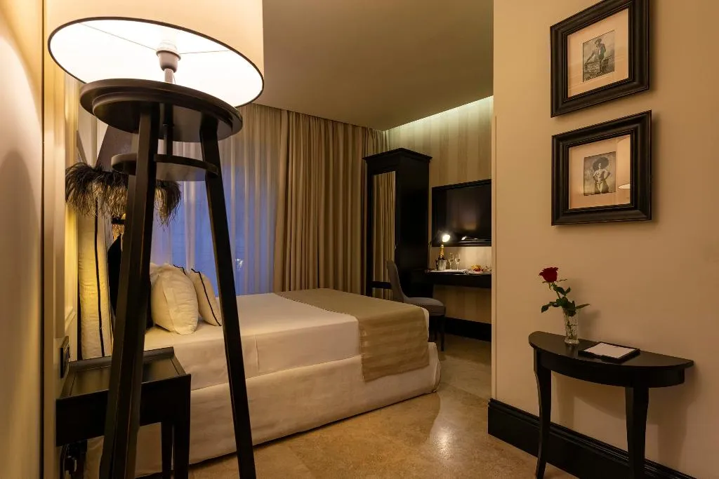 Room, Profumo Maison Colosseo, Rome