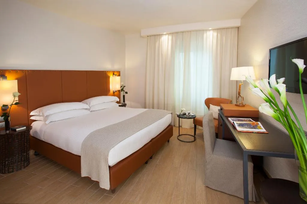 Double or Twin SUPERIOR Room, Starhotels Michelangelo Firenze, Florence