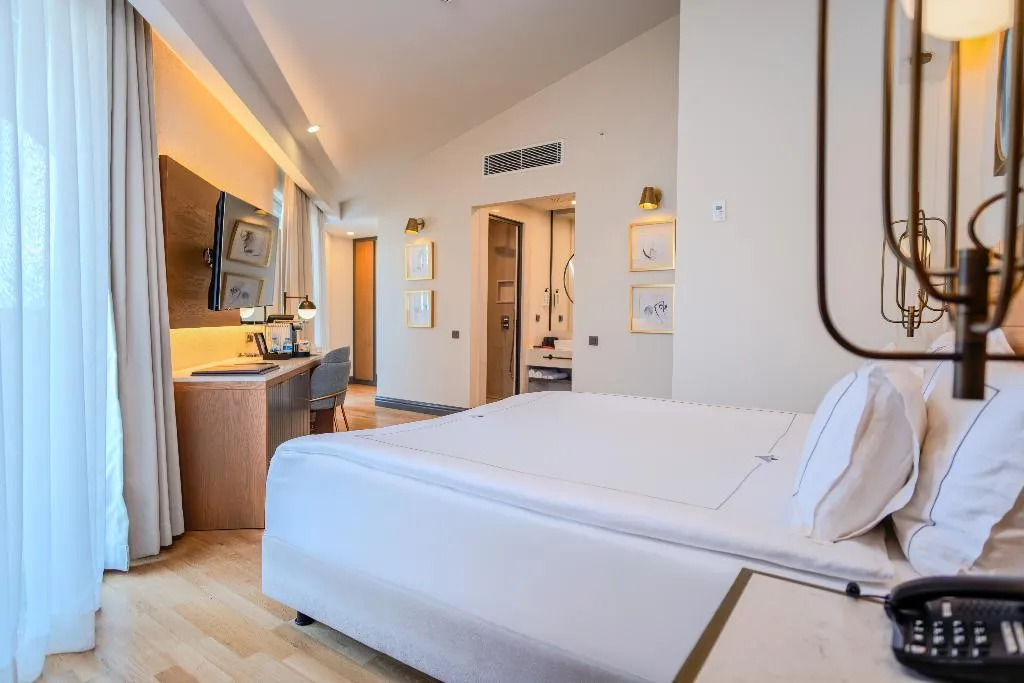 SUITE WITH JACUZZI Room, Miramare Beach, Antalya