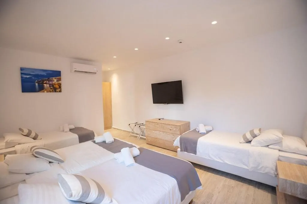 QUADRUPLE DELUXE GARDEN VIEW Room, Acrogiali, Mykonos