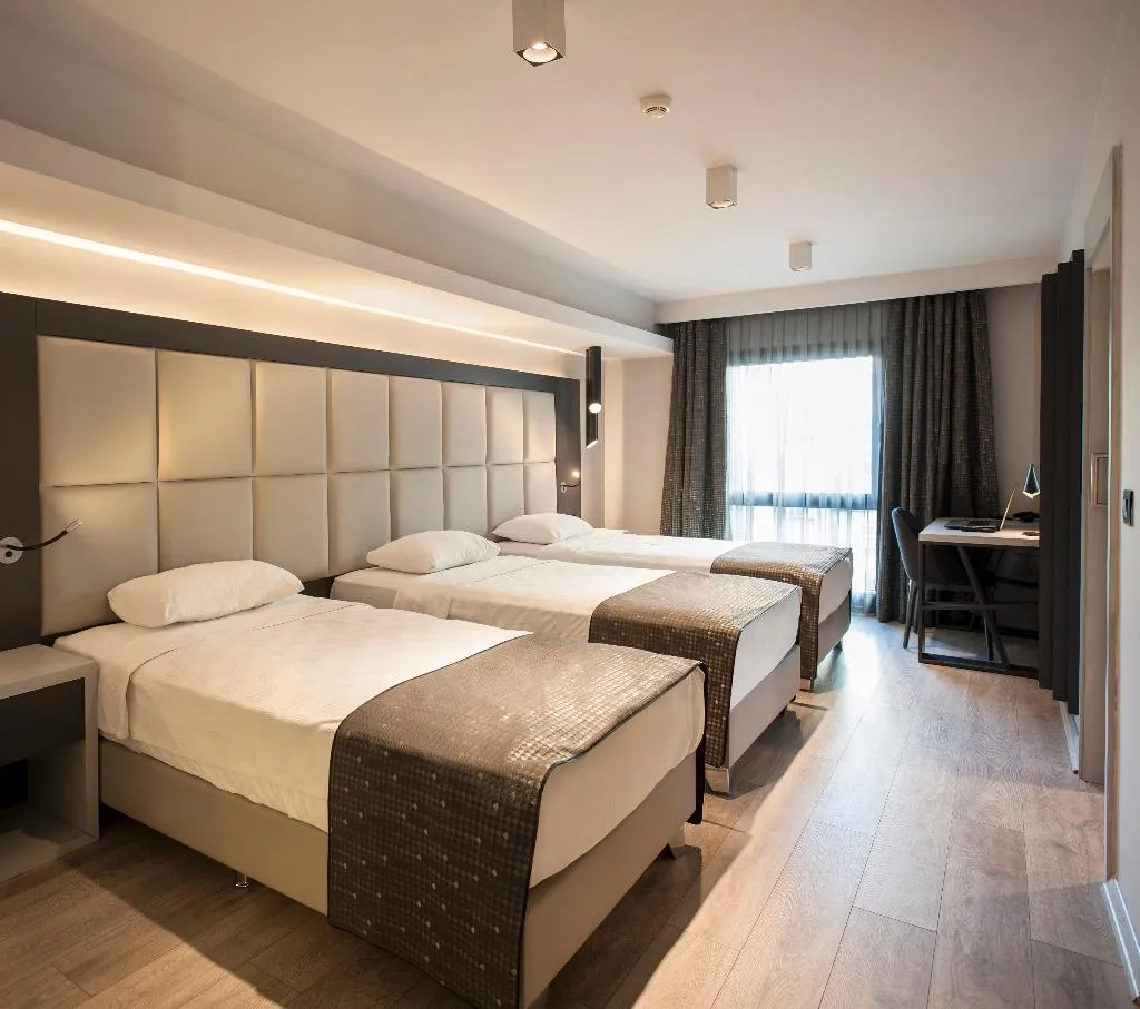 TRIPLE STANDARD Room, Smart Hotel Izmir, Izmir