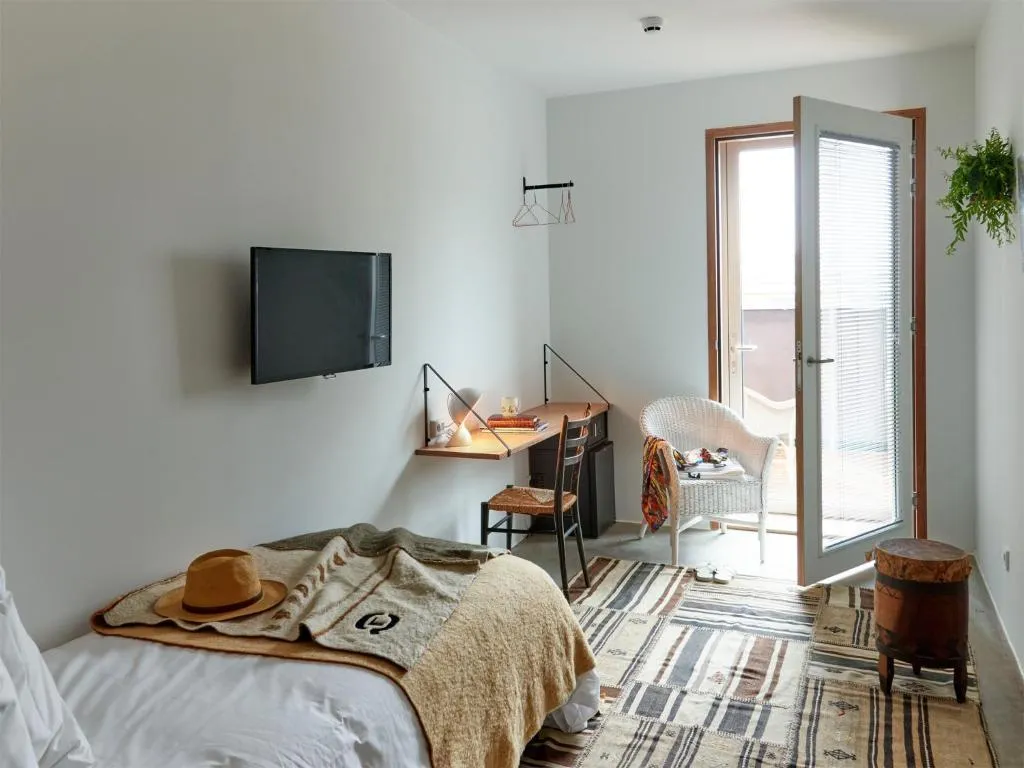 TRIPLE STANDARD Room, Q-Factory Hotel, Amsterdam