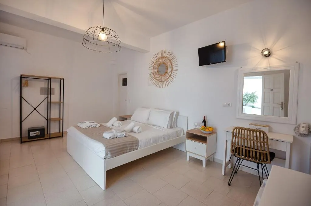 Room, Aspro Phos, Santorini