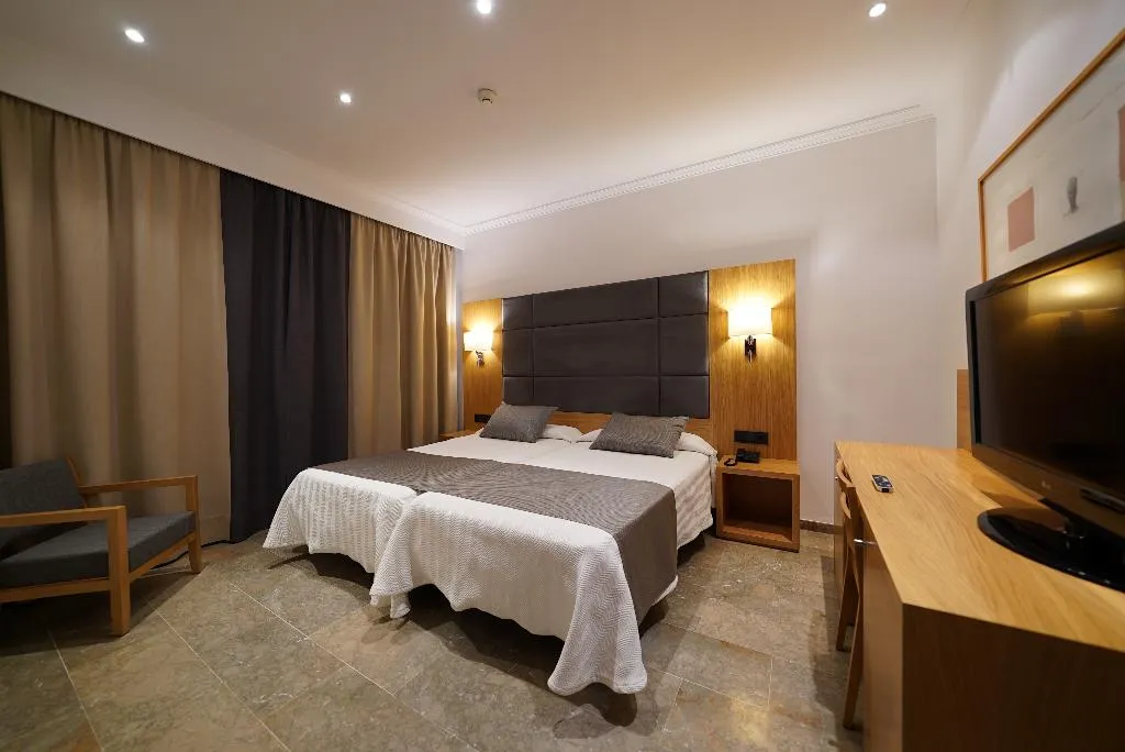 Double or Twin STANDARD Room, Artmadams, Majorca