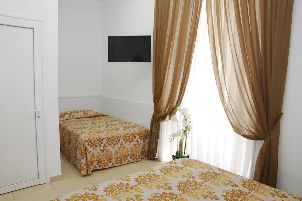 TRIPLE ANNEX Room, Casablanca, Naples