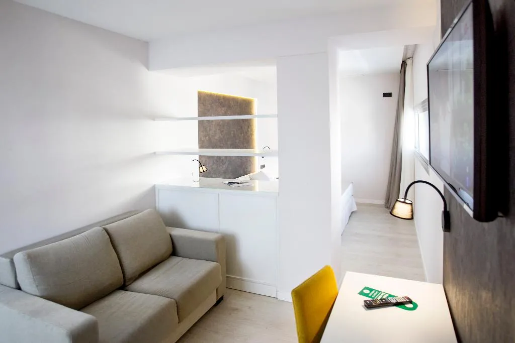 Double or Twin SUPERIOR Room, Benidorm Centre Only Adult, Costa Blanca