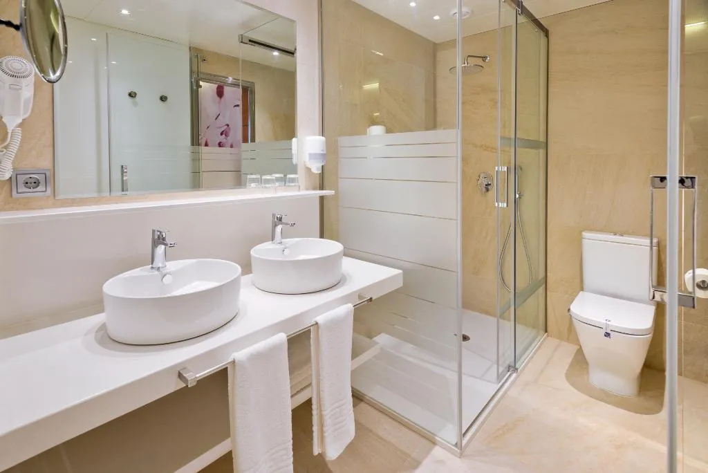 DOUBLE SINGLE USE SUPERIOR Room, Sumus Monteplaya, Costa Brava