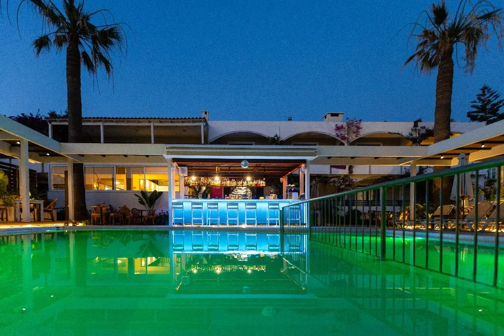 Bar, Trefon Hotel Apartments & Suites, Crete