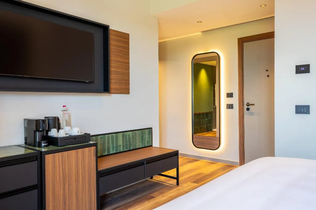 DOUBLE GUEST ROOM Room, Picciolo Etna Golf Resort & Spa, Curio Collection, Catania