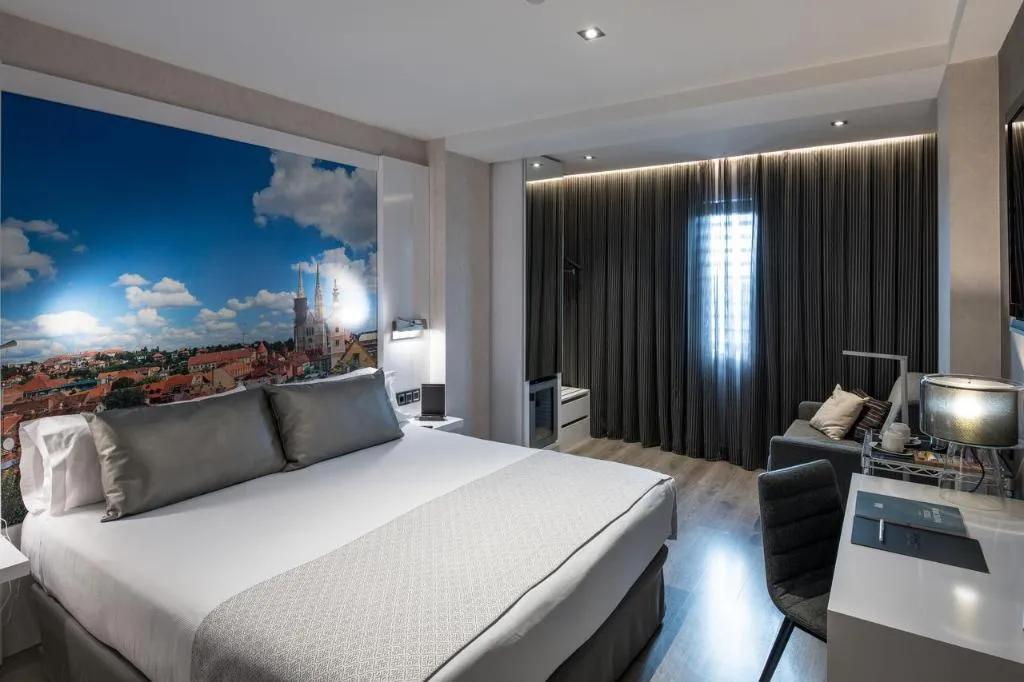 Double or Twin PREMIUM Room, Catalonia Gran Via BCN, Barcelona