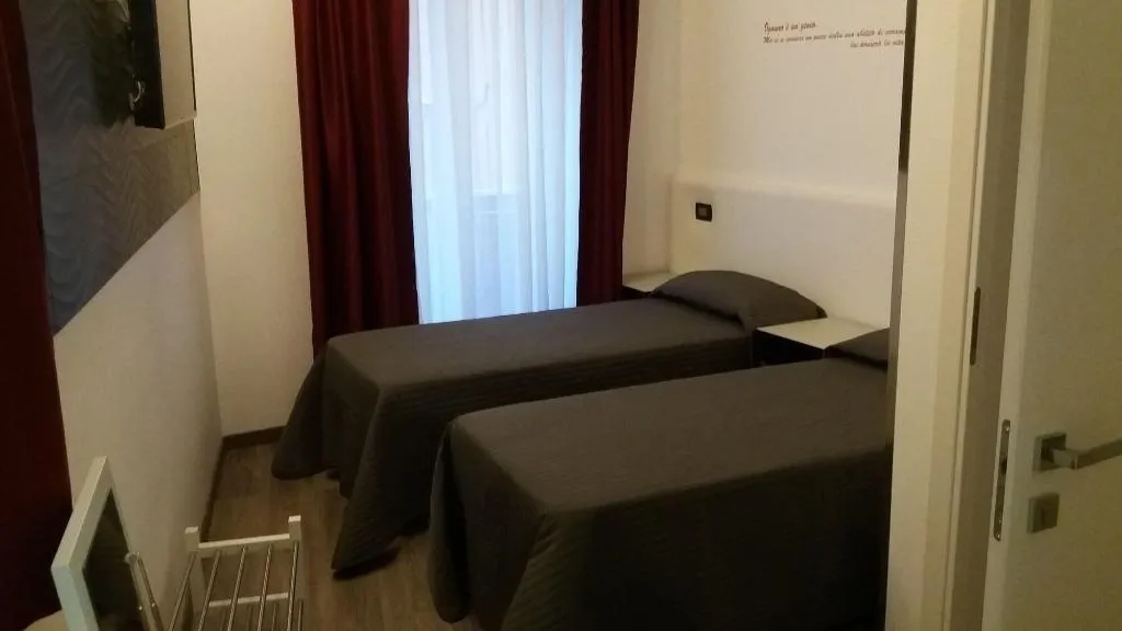 Room, NicaDomus B&B, Catania