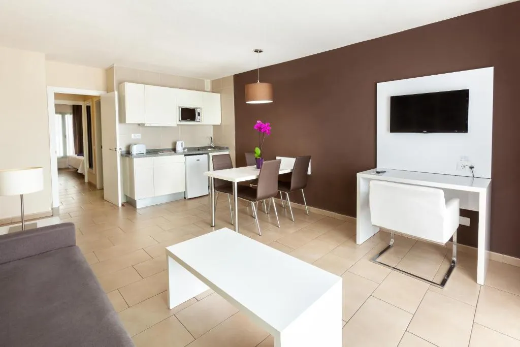 APARTMENT POOL VIEW Room, Playaolid Suites and Apartments, Tenerife