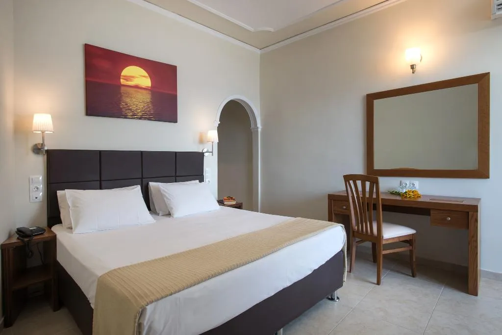 Double or Twin SEA VIEW Room, Kaiser Bridge, Corfu