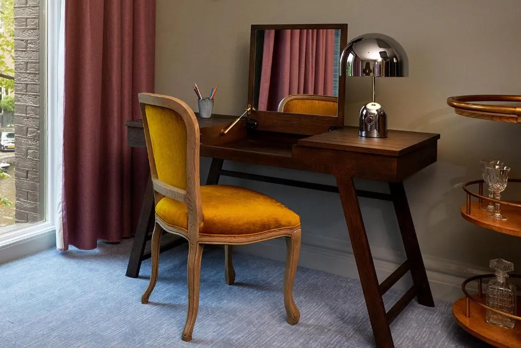 TWIN CLASSIC Room, Pulitzer Amsterdam, Amsterdam