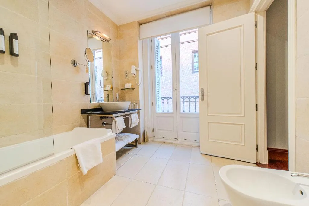 DOUBLE STANDARD Room, ITC Infantas by Soho Boutique, Madrid