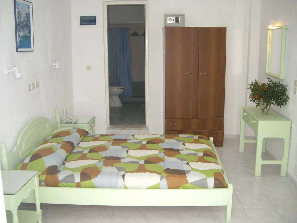 SINGLE STANDARD Room, Poseidon Beach Hotel, Santorini