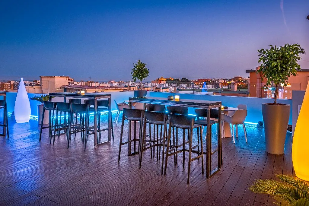 Terrace, Aparthotel Veramar, Costa Del Sol